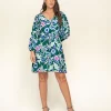 Vestido corto con escalerilla en el pecho